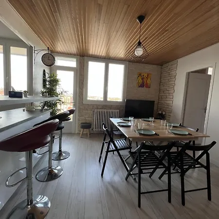 Quiet 4-room With View شقة *