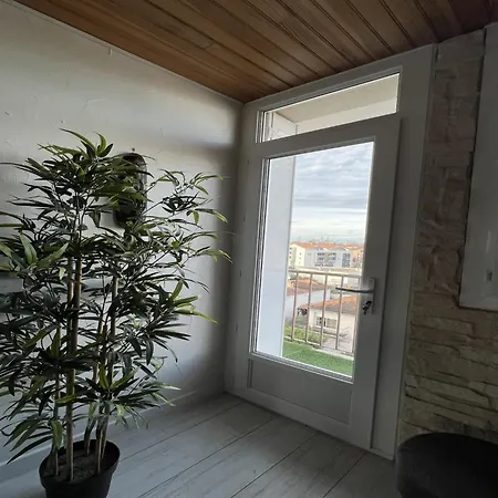 Quiet 4-room With View Lejlighed